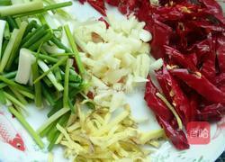 木耳炒肉丝的做法图解2