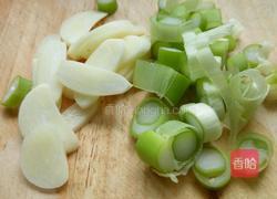 小炒圆白菜的做法图解2