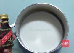 奶油香草冰淇淋的做法图解3