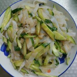 芝麻酱黄瓜拌宽粉的做法[图]