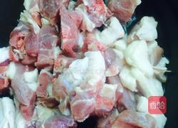 鸭腿炖香菇的做法图解1