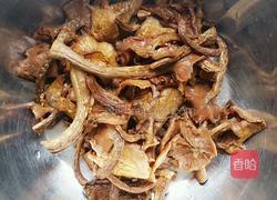 小鸡炖蘑菇的做法图解2