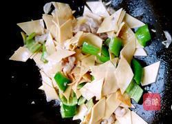 尖椒豆片炒肉的做法图解9