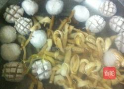金针丸子汤的做法图解3
