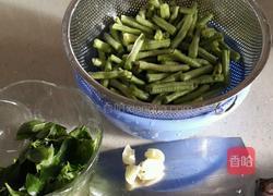 九层塔炒豆角的做法图解1