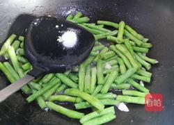 九层塔炒豆角的做法图解3