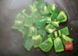 脆椒炒鱿鱼片的做法图解5