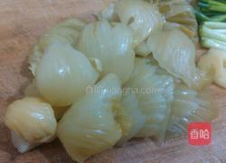 酸菜煮猪杂的做法图解2