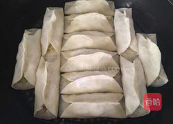 锅贴的做法图解10