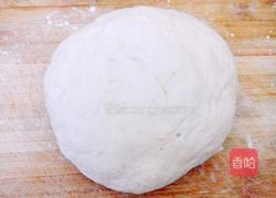 芹菜肉包子的做法图解1