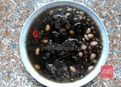 黑豆骨头汤的做法图解10