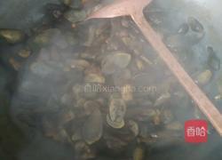 炒野生蘑菇的做法图解3