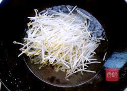 韭菜豆芽炒肉的做法图解5