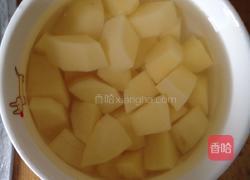 鸡翅根烧土豆的做法图解2