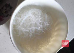 螃蟹粉丝煲的做法图解2