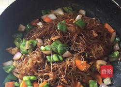 螃蟹粉丝煲的做法图解6