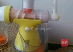 胡萝卜汁的做法图解2