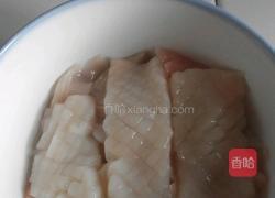 泡椒炒鱿鱼的做法图解3