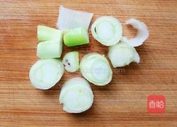 肉丁炒青红椒的做法图解2