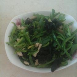 青椒吵肉丝的做法[图]