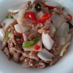 洋葱炒里脊肉的做法[图]