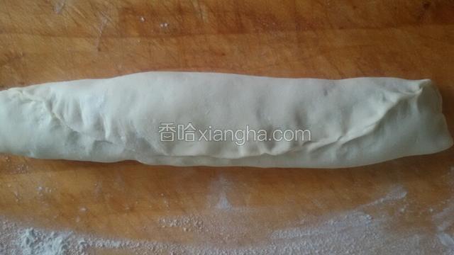捏合边缘，第二个和第一作法一样