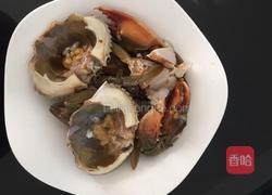 姜葱炒蟹的做法图解1