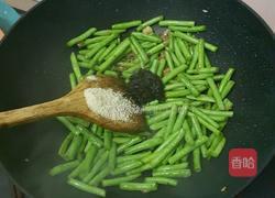 橄榄菜炒豇豆的做法图解5