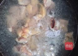 香菇土豆鸡腿的做法图解1