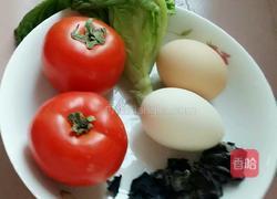 西红杮生菜木耳鸡蛋汤的做法图解1