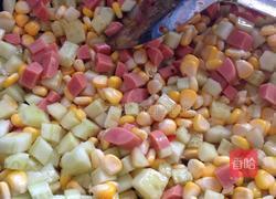 玉米火腿炒青瓜的做法图解2