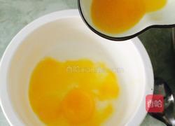 巧克力蛋糕卷的做法图解3