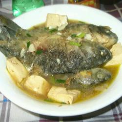 鲫鱼豆腐汤的做法[图]
