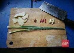 毛豆烧鲢鱼的做法图解3