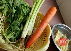 素炒芹菜胡萝卜腐竹的做法图解1