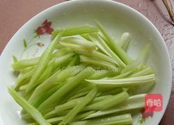 素炒芹菜胡萝卜腐竹的做法图解5