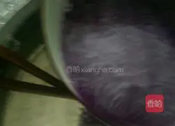 Illustration of how to make purple cabbage noodles 4