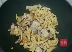 黄瓜干炒五花肉的做法图解6