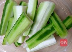 清蒸丝瓜油条的做法图解1
