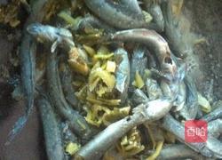 雪菜跳跳鱼的做法图解5