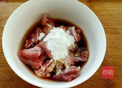 苦瓜炒肉的做法图解2