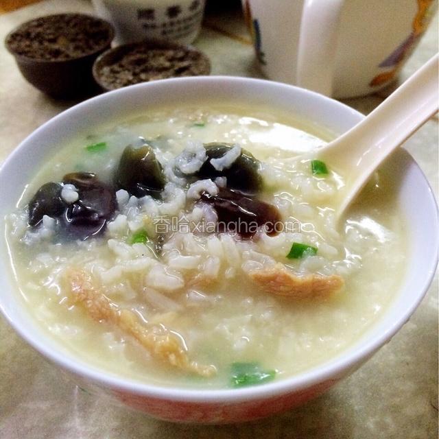 皮蛋瘦肉粥（砂锅版）