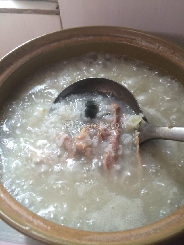 肉片切的较薄，很快肉片就熟了