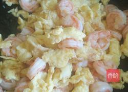 虾仁炒蛋的做法图解7