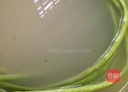 豇豆角炒腐竹的做法图解2