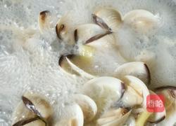 车螺芥菜汤的做法图解2