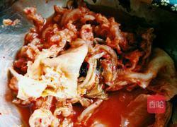 中韩结合辣白菜海鲜丸子面的做法图解4