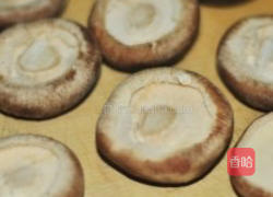 香菇青菜完美搭配的做法图解2