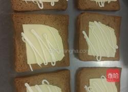 鸡蛋三明治的做法图解1