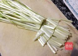 红椒韭黄肉丝的做法图解2